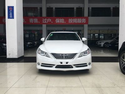 豐田銳志2.5V豪華型白色二手車交易與年檢指南